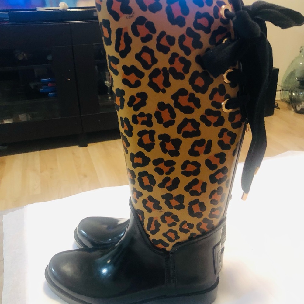 Coach Tristee Rubber Rain Boots Animal Print Size 6 Gem